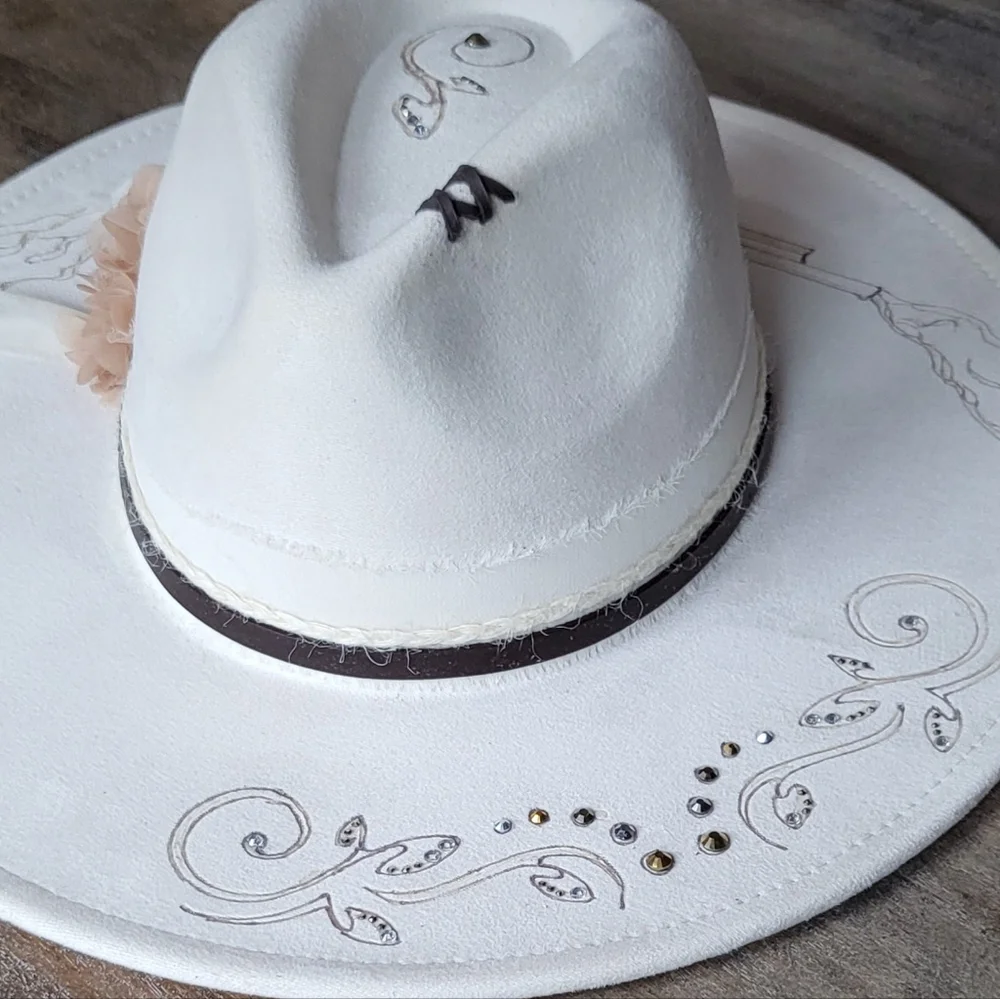NWT Ivory burned fedora cowboy hat with studs - Picture 2 of 8